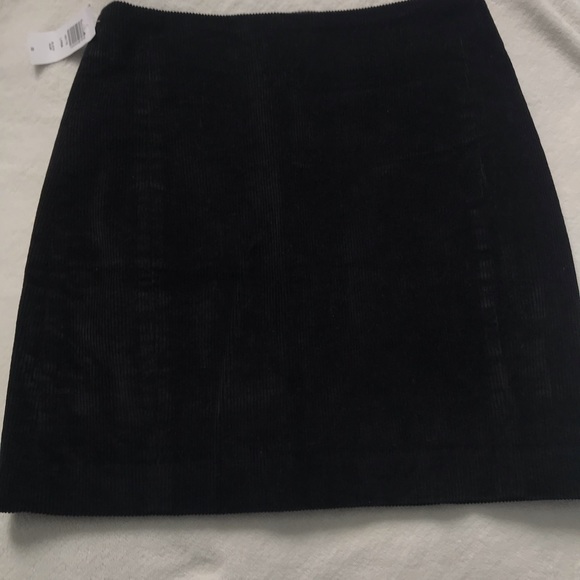 Aritzia Sunday Best Corduroy skirt - Picture 1 of 2